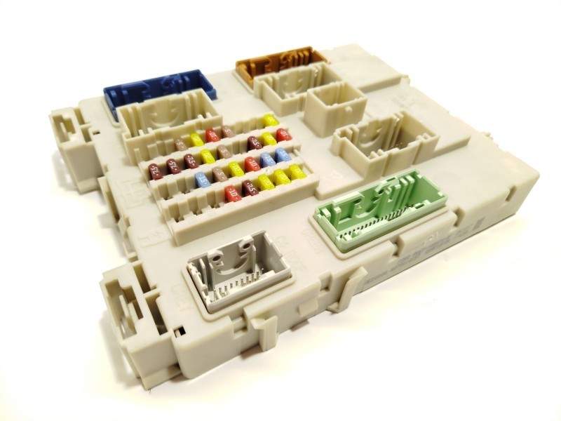 CAJA RELES / FUSIBLES GV6T14A073BF 2506087 