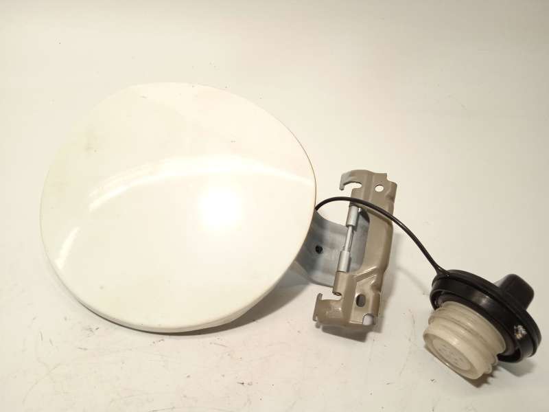 TAPA EXTERIOR COMBUSTIBLE G88303VVMA 