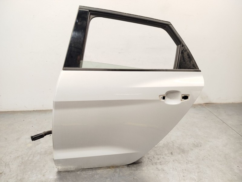 PUERTA TRASERA IZQUIERDA 82G833051 