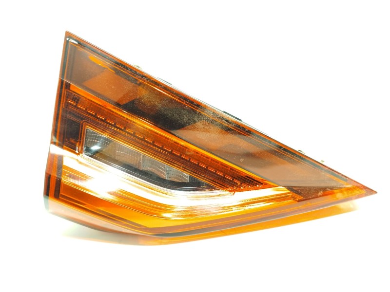 PILOTO TRASERO IZQUIERDO INTERIOR 82A945093B 