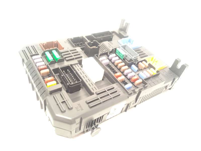 Recambio de caja reles / fusibles para peugeot 3008 ii suv (mc_, mr_, mj_, m4_) 1.2 thp/ puretech 130 (mrhnsm, mrhnsu, mrhnsj, m