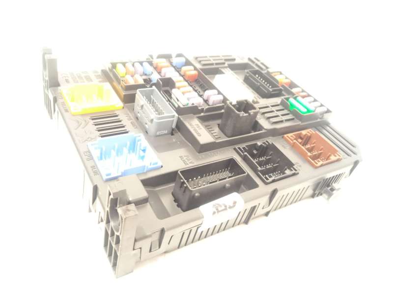 Recambio de caja reles / fusibles para peugeot 3008 ii suv (mc_, mr_, mj_, m4_) 1.2 thp/ puretech 130 (mrhnsm, mrhnsu, mrhnsj, m 2