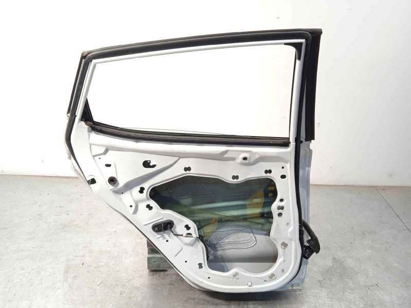 Recambio de puerta trasera izquierda para ford fiesta vii (hj, hf) 1.5 tdci referencia OEM IAM 2086397  PH1BBA24631DA - Blanco 4
