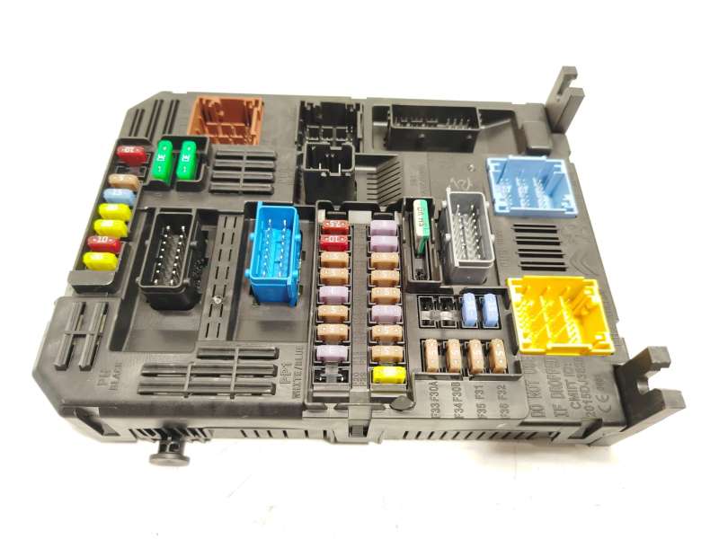 Recambio de caja reles / fusibles para peugeot 2008 ii (ud_, us_, uy_, uj_, ur_, uc_) 1.2 puretech 100 referencia OEM IAM 983288 - Negro 3