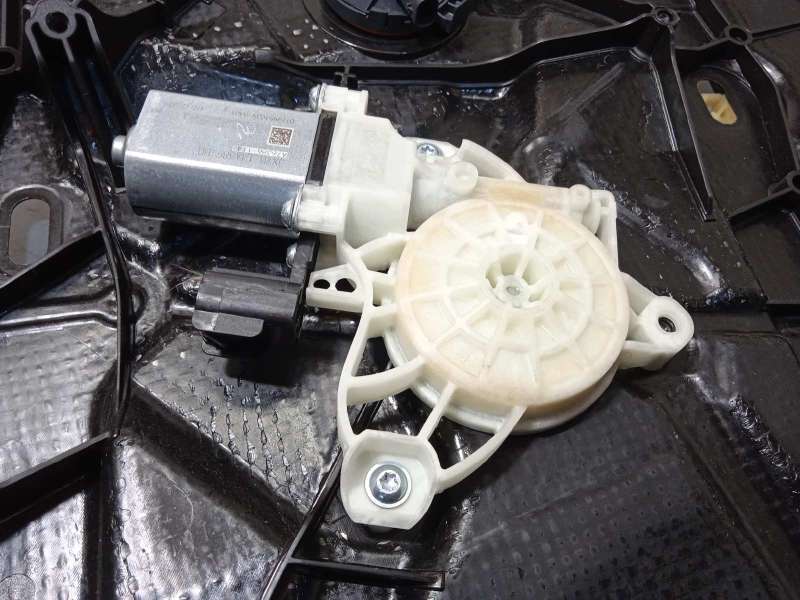 Recambio de elevalunas delantero derecho para ford focus 1.5 ecoblue tdci cat referencia OEM IAM JX7BA23200CG  JX7B14A389BD - Blanco 3