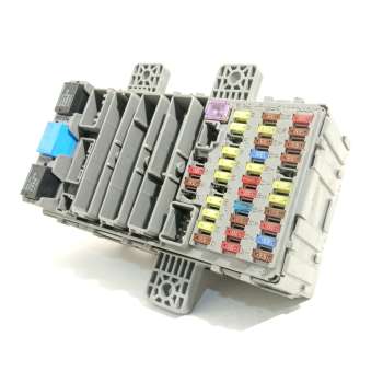 CAJA RELES / FUSIBLES 38200SMK407 37832LN 