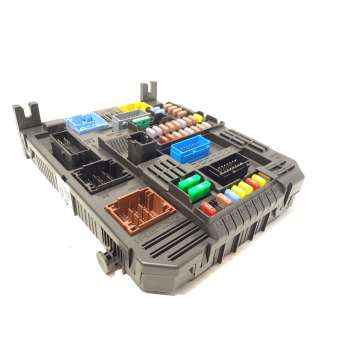 CAJA RELES / FUSIBLES 9832880280 1681050580 28709099