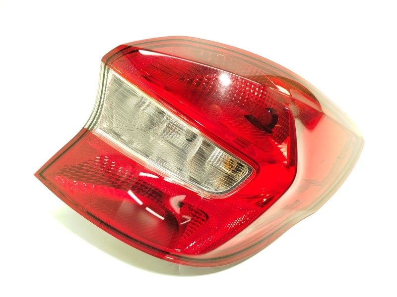 PILOTO TRASERO DERECHO E4B513404AF 2046781 