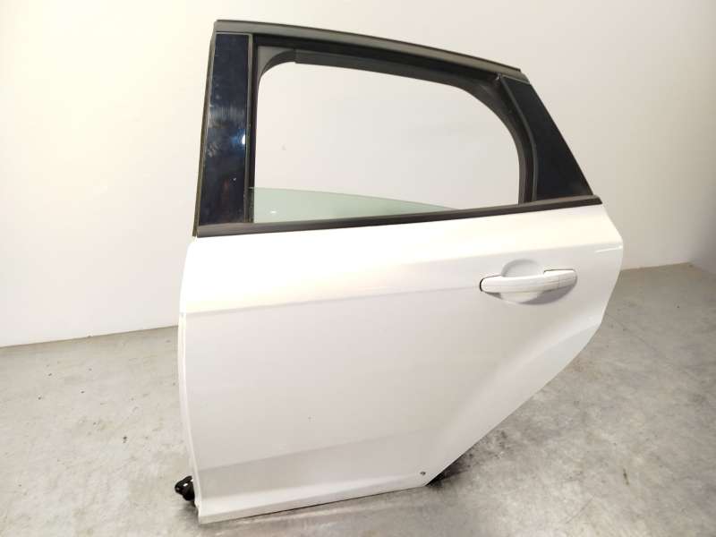 Recambio de puerta trasera izquierda para ford focus iii 1.0 ecoboost referencia OEM IAM 2172760 - Blanco 2