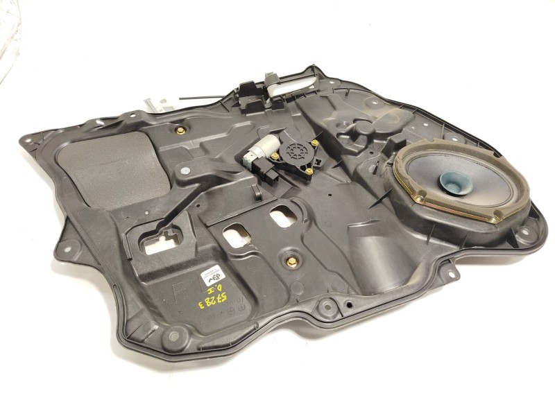 ELEVALUNAS DELANTERO IZQUIERDO BP4K5997XE 