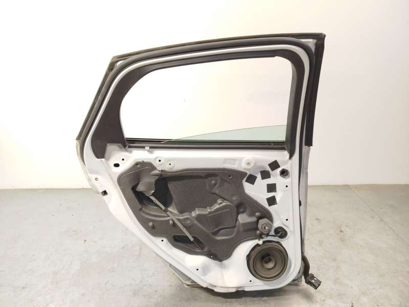 Recambio de puerta trasera izquierda para ford focus iii 1.0 ecoboost referencia OEM IAM 2172760 - Blanco 5