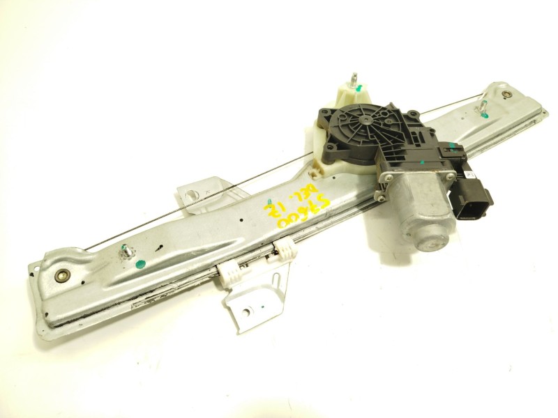 ELEVALUNAS DELANTERO IZQUIERDO E3B5A23201DE 2323097 402654F