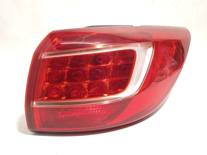 PILOTO TRASERO DERECHO 924023W010 