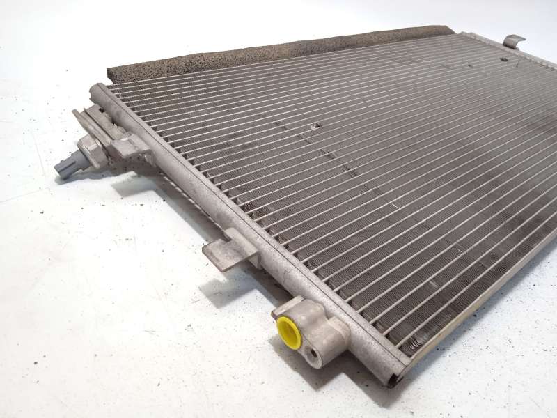 Recambio de condensador / radiador aire acondicionado para renault scénic iii (jz0/1_) 1.5 dci referencia OEM IAM 921000294R - Blanco 2