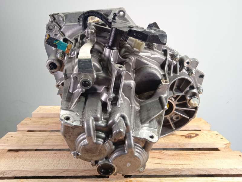 Recambio de caja cambios para dacia sandero iii 1.0 tce 100 referencia OEM IAM JT4016 320103789R 3