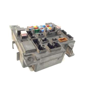 CAJA RELES / FUSIBLES 8637A320 