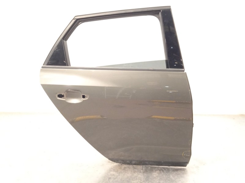PUERTA TRASERA DERECHA 82G833052 