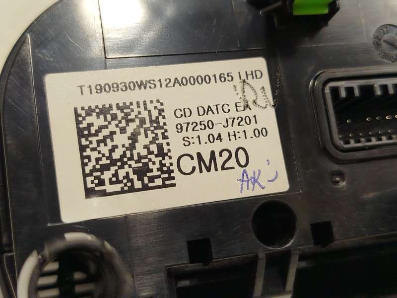 Recambio de mando climatizador para kia xceed 1.4 tgdi cat referencia OEM IAM 97250J7201 97250J7201WK 5