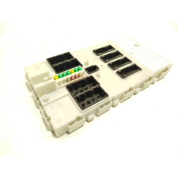 CAJA RELES / FUSIBLES 61358796101 