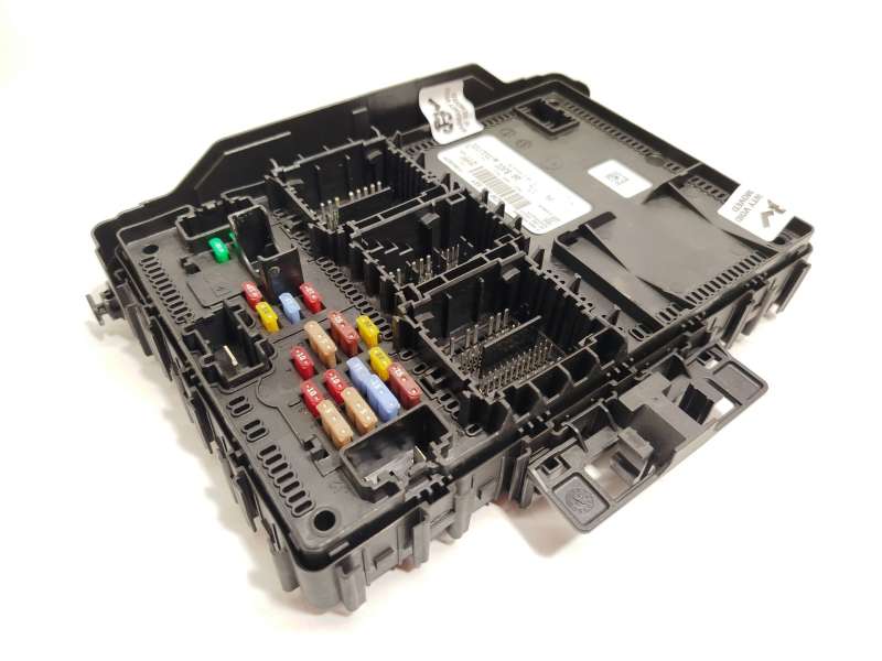 Recambio de caja reles / fusibles para ford kuga iii (dfk) 2.5 duratec plug-in-hybrid referencia OEM IAM RU5T15604BJCC 2758213 F - Negro