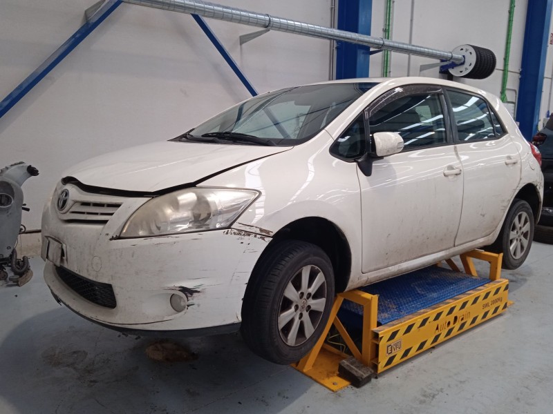 TOYOTA AURIS (_E15_)