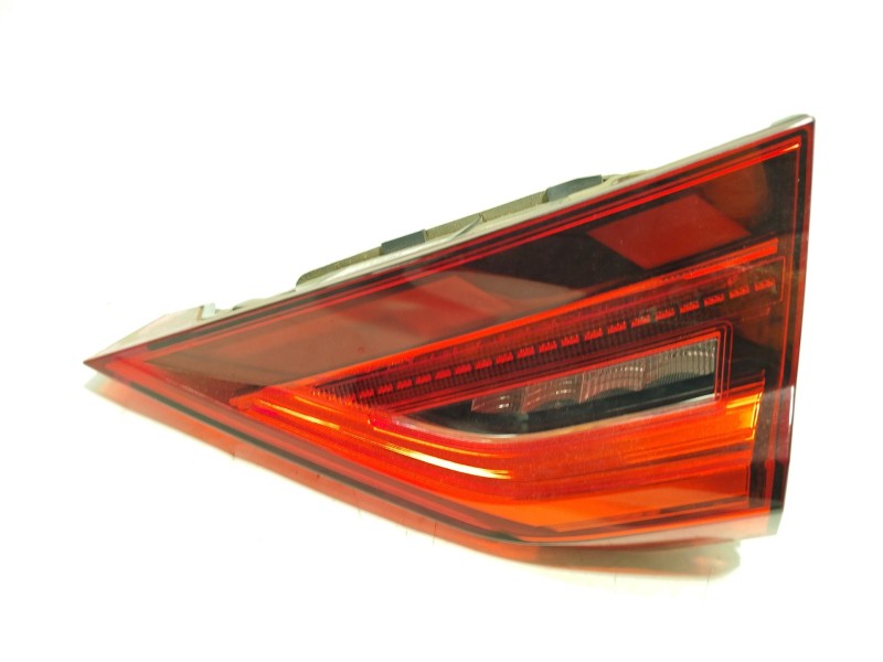 PILOTO TRASERO DERECHO INTERIOR 82A945094B 