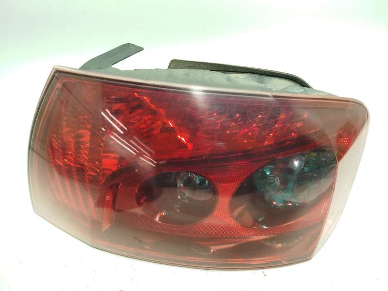 Recambio de piloto trasero derecho para peugeot 407 (6d_) 2.0 hdi 135 (6drhrh, 6drhre, 6drhrg, 6drhrj) referencia OEM IAM 6351FQ - Azul