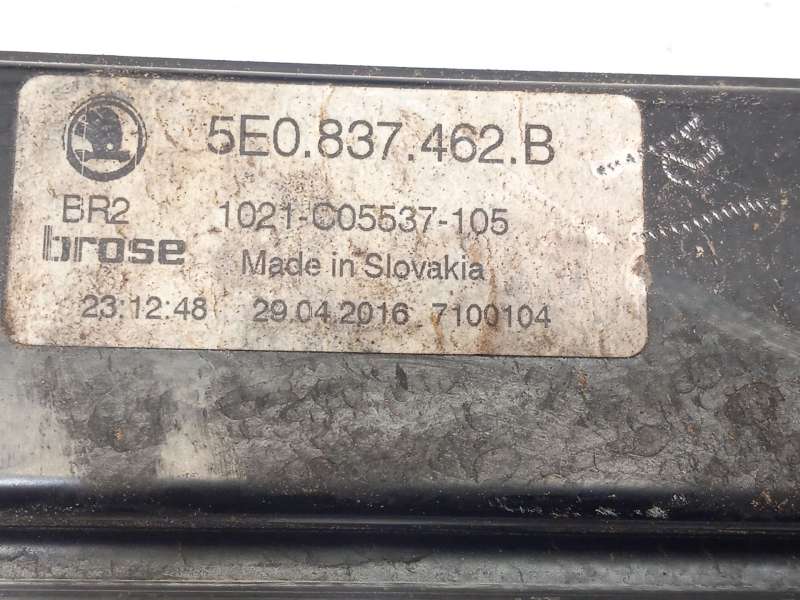 Recambio de elevalunas delantero derecho para skoda octavia iii combi (5e5, 5e6) 2.0 tdi 4x4 referencia OEM IAM 5E0837462B 5Q095 - Blanco 5