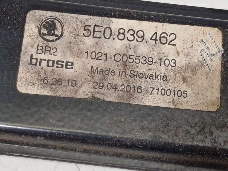 Recambio de elevalunas trasero derecho para skoda octavia iii combi (5e5, 5e6) 2.0 tdi 4x4 referencia OEM IAM 5E0839462 5Q095981 - Blanco 5