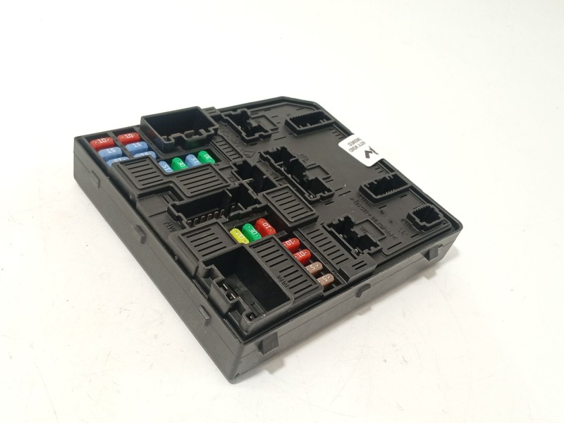 CAJA RELES / FUSIBLES 284B66727R 5AKA12F01