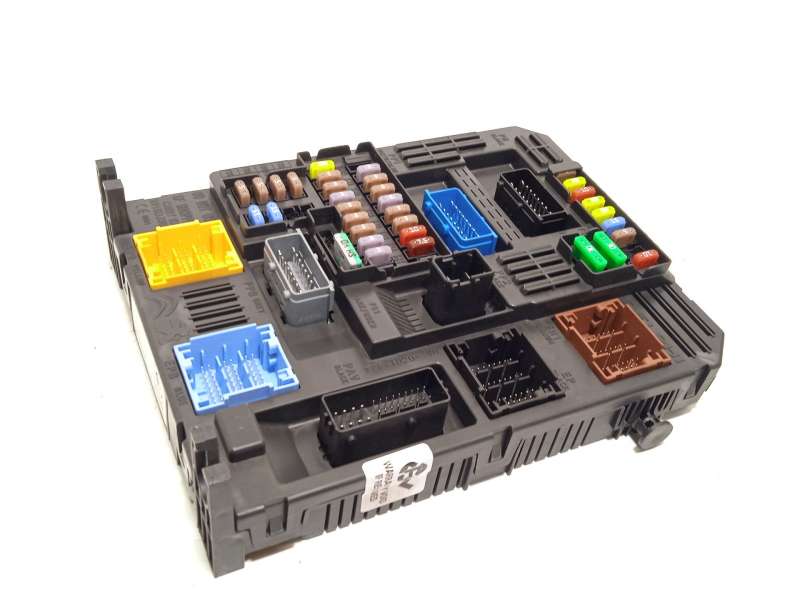Recambio de caja reles / fusibles para citroën c4 picasso feel referencia OEM IAM 9819851480 1617549580 28531933 - Blanco 2