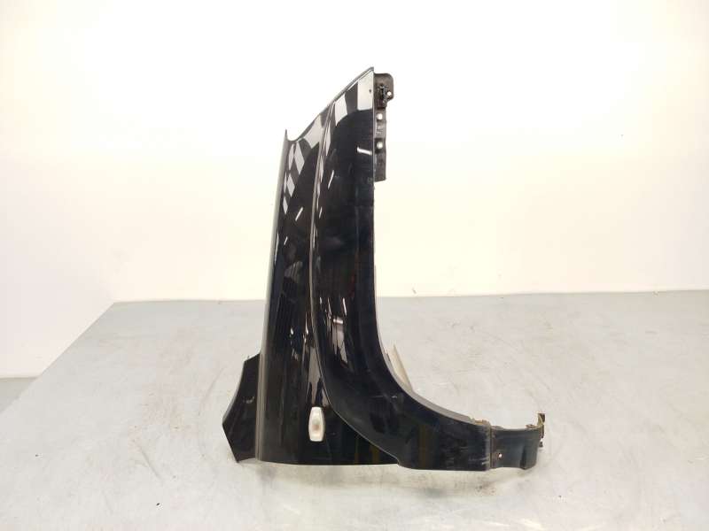 Recambio de aleta delantera derecha para kia sportage ii (je_, km_) 2.0 i 16v referencia OEM IAM 663211F130