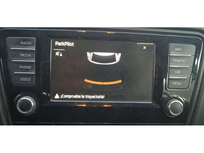 Recambio de pantalla multifuncion para skoda octavia iii combi (5e5, 5e6) 2.0 tdi 4x4 referencia OEM IAM 5E0919605JBIO - Blanco 8