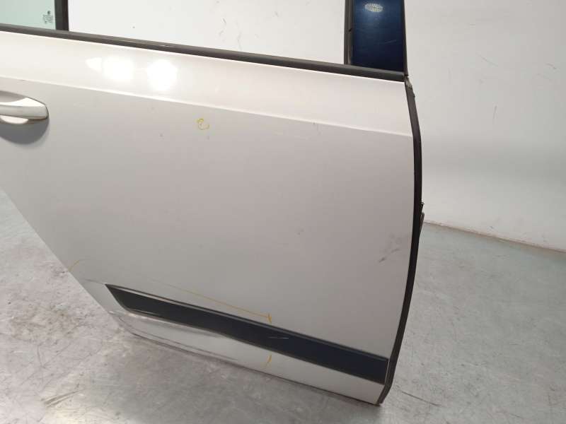 Recambio de puerta trasera derecha para skoda octavia iii combi (5e5, 5e6) 2.0 tdi 4x4 referencia OEM IAM 5E9833056C - Blanco 3