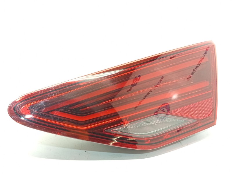 PILOTO TRASERO DERECHO INTERIOR 5F0945308J 