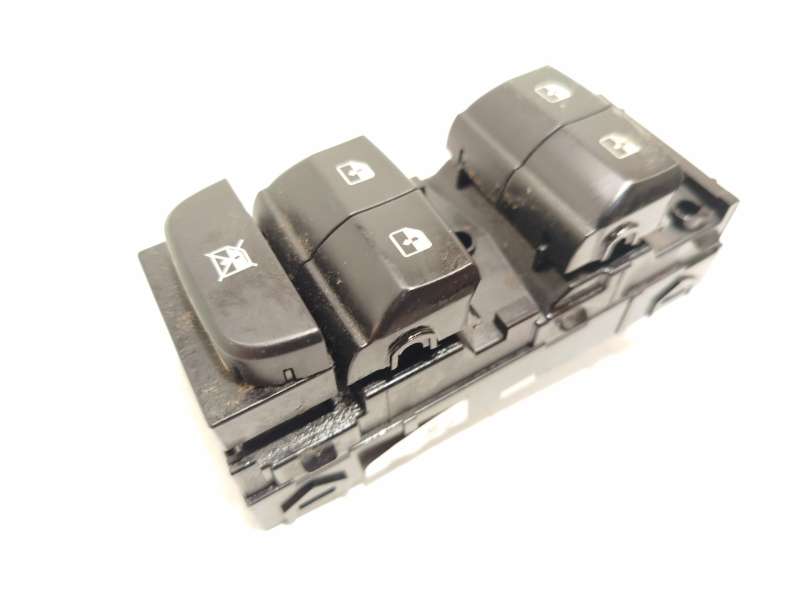Recambio de mando elevalunas delantero izquierdo para kia xceed 1.4 tgdi cat referencia OEM IAM 93570J7000 2