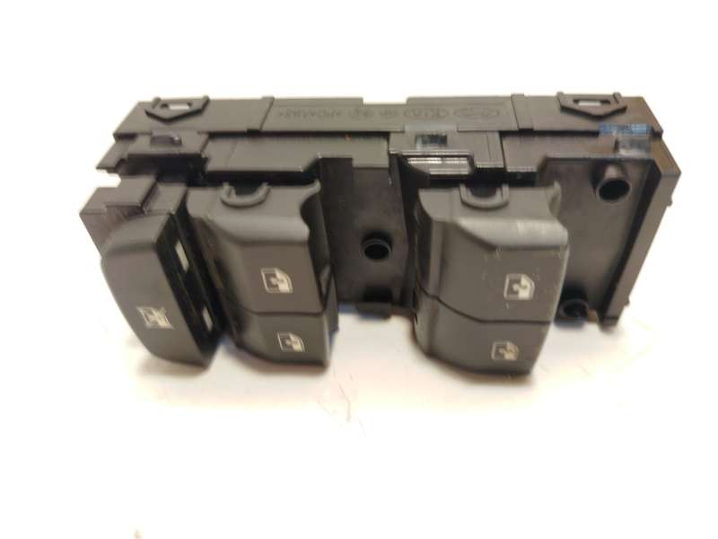Recambio de mando elevalunas delantero izquierdo para kia xceed 1.4 tgdi cat referencia OEM IAM 93570J7000 3