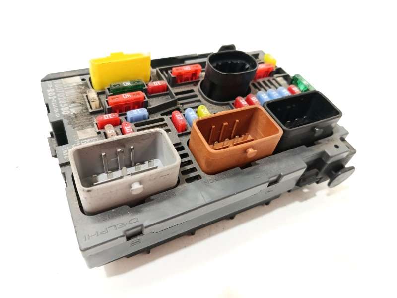 CAJA RELES / FUSIBLES 9807028580 