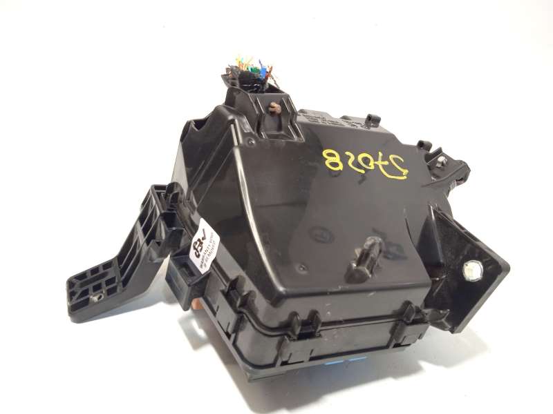 Recambio de caja reles / fusibles para mazda cx-3 (dk) 2.0 skyactiv-g referencia OEM IAM D09W66767 D09W66760 3