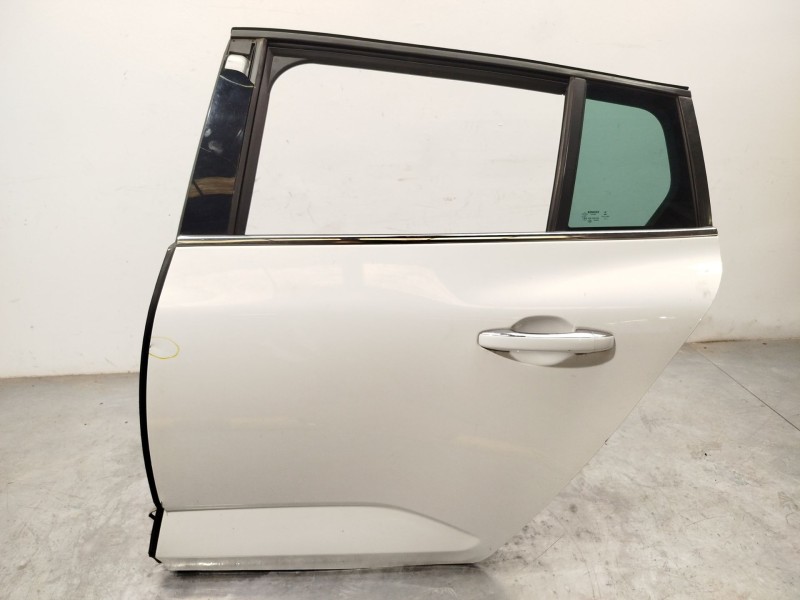 PUERTA TRASERA IZQUIERDA 821016189R 