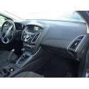 FORD FOCUS TURN.