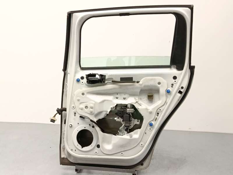 Recambio de puerta trasera derecha para peugeot 5008 (0u_, 0e_) 1.6 hdi referencia OEM IAM 9008X9 4