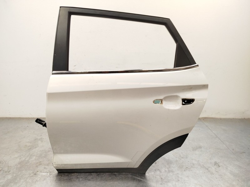 PUERTA TRASERA IZQUIERDA 77003D7000 