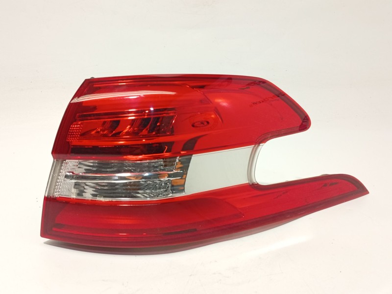 PILOTO TRASERO DERECHO 9678093880 