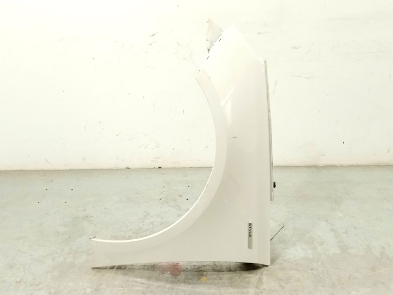 ALETA DELANTERA IZQUIERDA 9802164380 