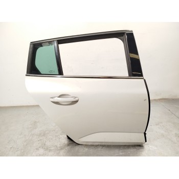 Recambio de puerta trasera derecha para renault megane iv sport tourer (k9a/m/n_) 1.5 blue dci 115 (k9a6) referencia OEM IAM 821