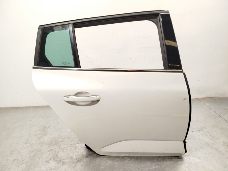 PUERTA TRASERA DERECHA 821006310R 