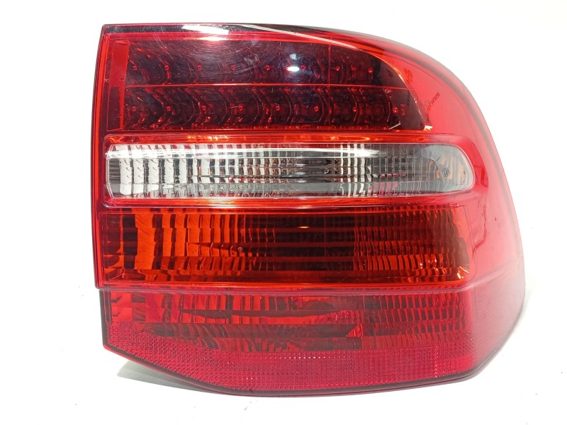 PILOTO TRASERO DERECHO 7L5945208 95563148602 