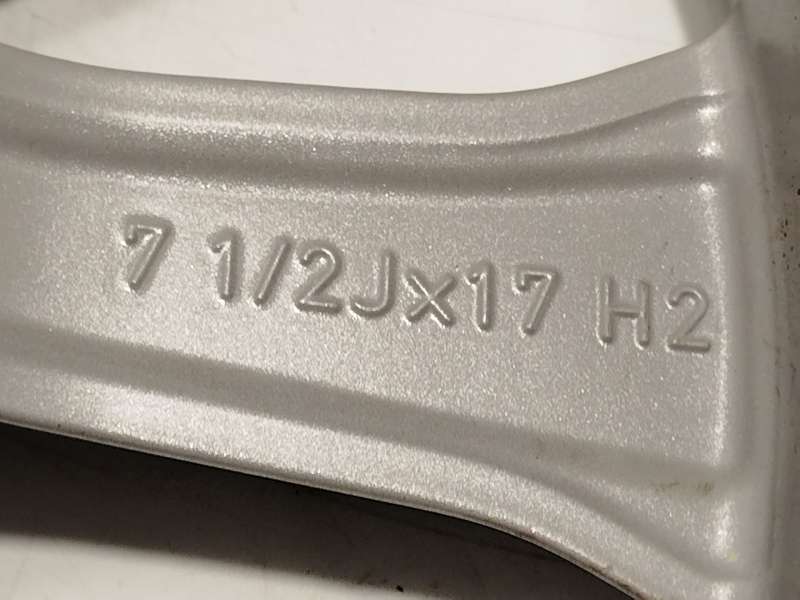 Recambio de llanta para bmw serie 3 berlina (g20) 320i referencia OEM IAM 7915323 36117915323 8