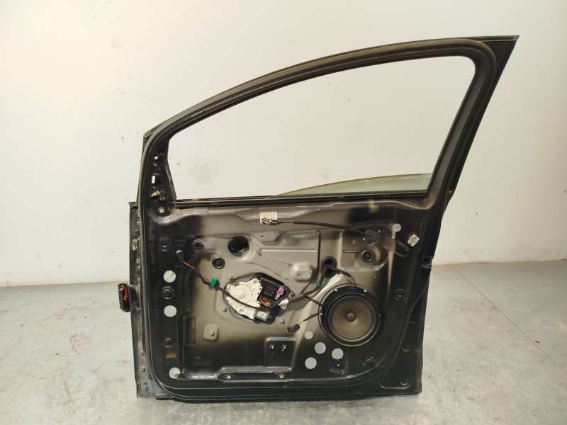 Recambio de puerta delantera derecha para volkswagen golf plus v (5m1, 521) 2.0 tdi referencia OEM IAM 5M0831302P - Negro 5